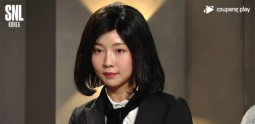 배우 주현영이 ‘SNL 코리아’ 김건희 여사를 풍자하는 모습. / SNL코리아