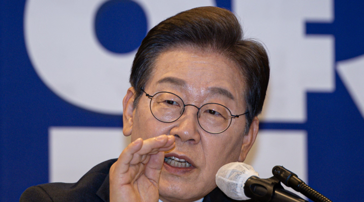 발언하는 이재명 대표