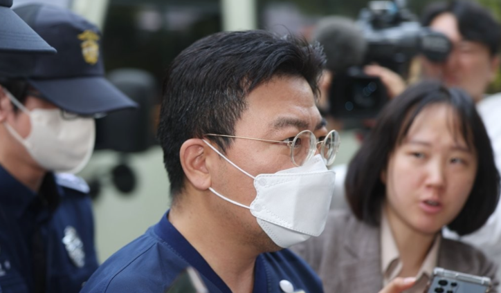  SG(소시에테제네랄)증권발 폭락 사태와 관련해 주가조작을 주도한 의혹을 받는 투자컨설팅업체 H사 라덕연 대표 / 연합뉴스