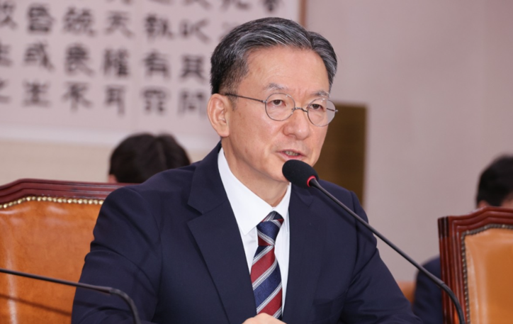 정성호 법무부 장관 후보자가 16일 서울 여의도 국회 법제사법위원회에서 열린 인사청문회에서 의원 질의에 답변하고 있다. / 연합뉴스