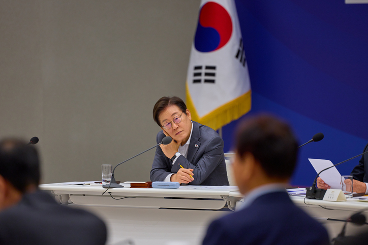 경청하는 이재명 대통령 / 뉴스1