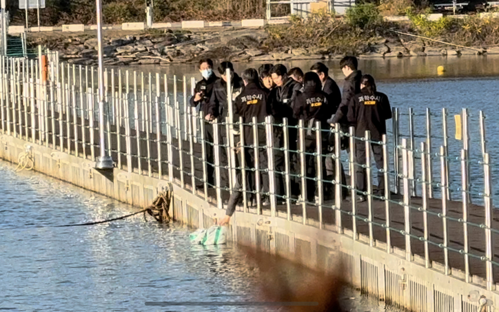<strong>'훼손 시신' 북한강 유기한 군 장교 현장검증 / 연합뉴스</strong>