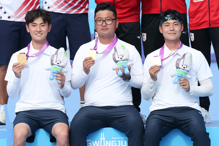 <strong>한국 양궁, 세계선수권 남자 단체 3연패 / 연합뉴스</strong>