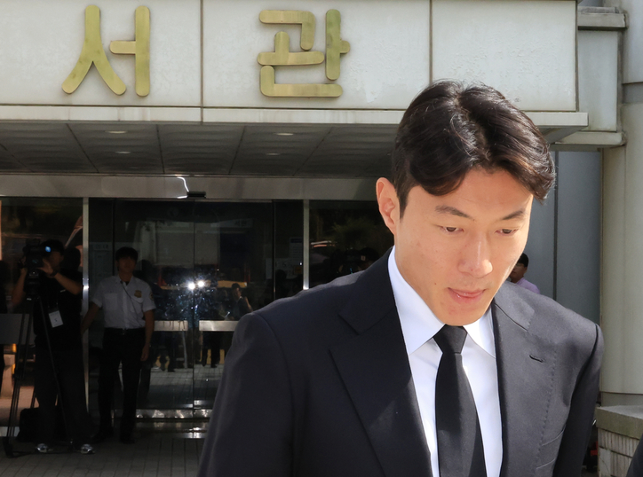 <strong>2심도 징역형 집행유예 선고 받은 황의조 / 연합뉴스</strong>
