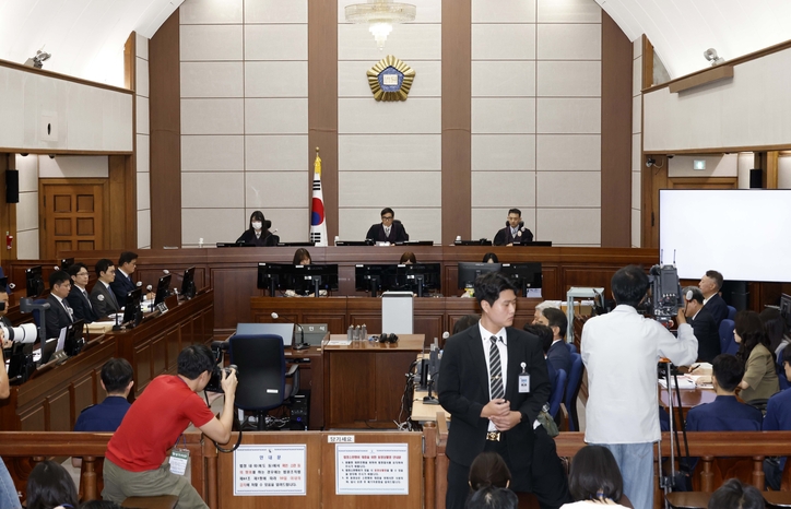 <strong>발언하는 백대현 부장판사 / 연합뉴스</strong>