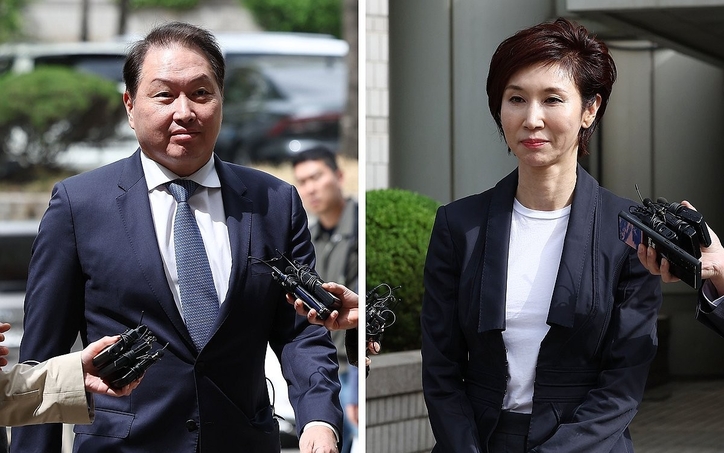 최태원 SK 회장과 노소영 아트센터 나비 관장이 4월 16일 오후 서울 서초구 서울고등법원에서 열린 이혼 소송 항소심 공판에 출석한 모습. /연합뉴스