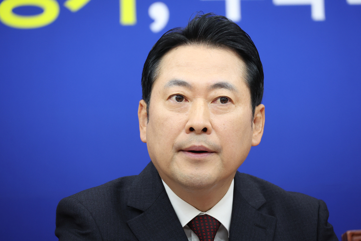 <strong>회의 참석한 장동혁 대표 / 연합뉴스</strong>