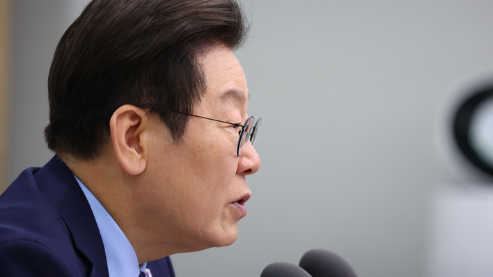 李대통령 “캄보디아 취업사기·감금 피해…외교부, 총력 대응하라”