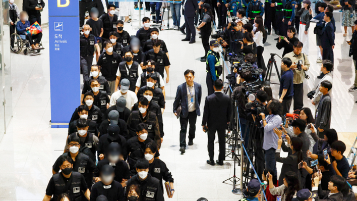 [단독] 캄보디아 ‘부건’ 조직, 급여·근태·고문까지…구속영장 청구서 분석