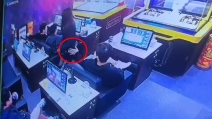 롯데 선수들 “도박장 방문 인정…성추행은 부인?”...CCTV에 장면이 담겼는데