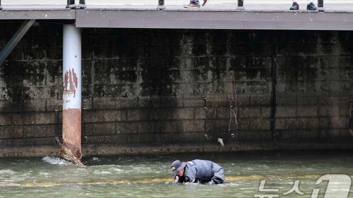 캐리어 속 시신의 정체…범인은 딸과 사위였다