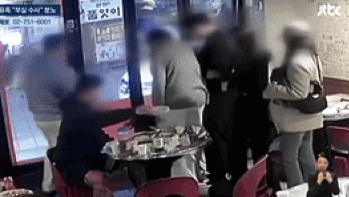 김창민 감독, 아들 앞에서 집단 폭행 사망…가해자는 불구속